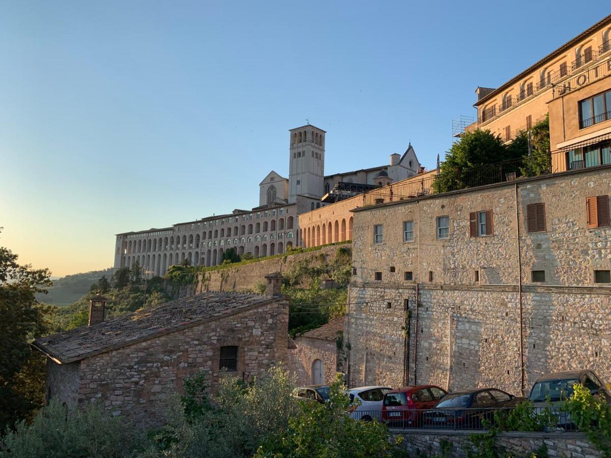 Francesco House Family Lägenhet Assisi Exteriör bild