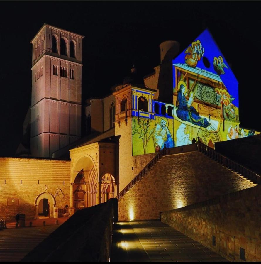 Francesco House Family Lägenhet Assisi Exteriör bild
