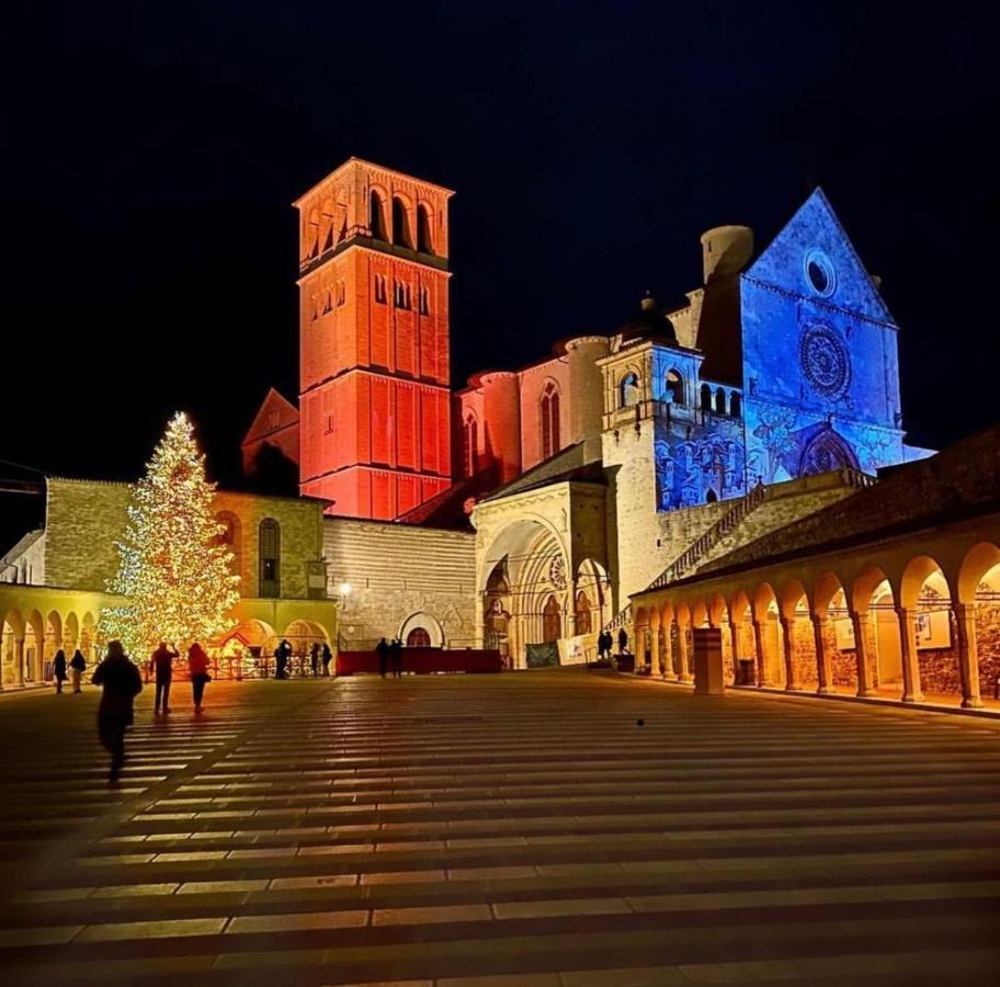 Francesco House Family Lägenhet Assisi Exteriör bild