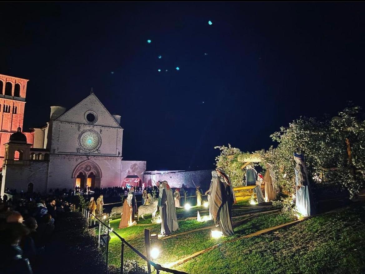 Francesco House Family Lägenhet Assisi Exteriör bild