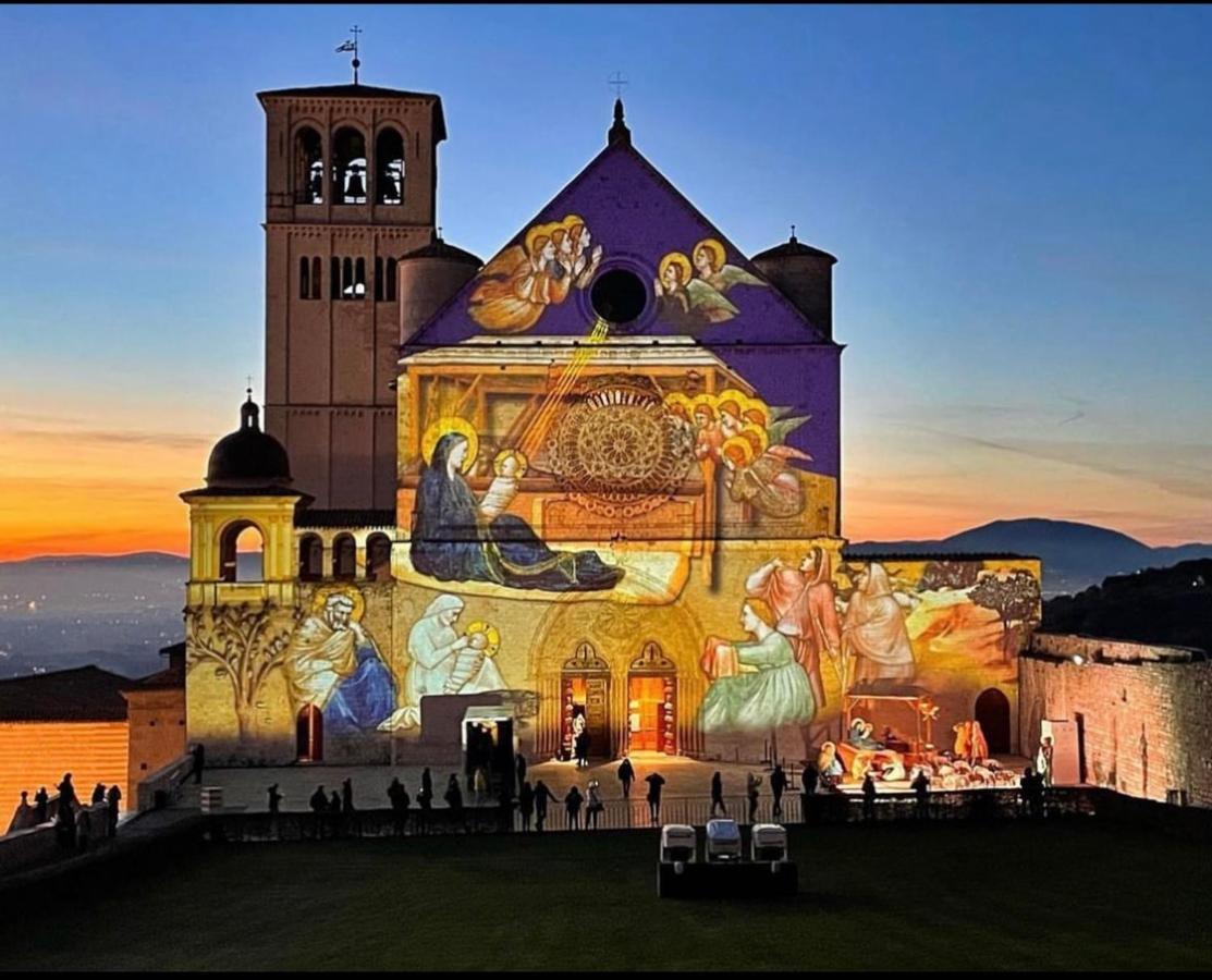 Francesco House Family Lägenhet Assisi Exteriör bild
