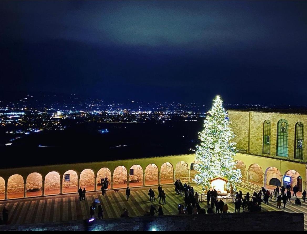 Francesco House Family Lägenhet Assisi Exteriör bild